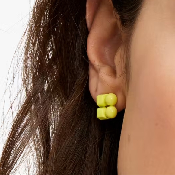 Kate Spade Noel Lime Green Mini Studs NWT - Picture 2 of 2